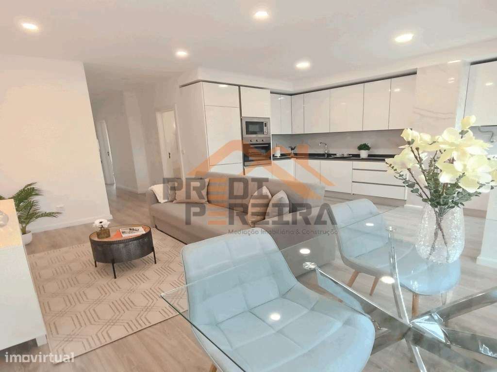 T3 com duas frentes em Penha de França. - Grande imagem: 2/28