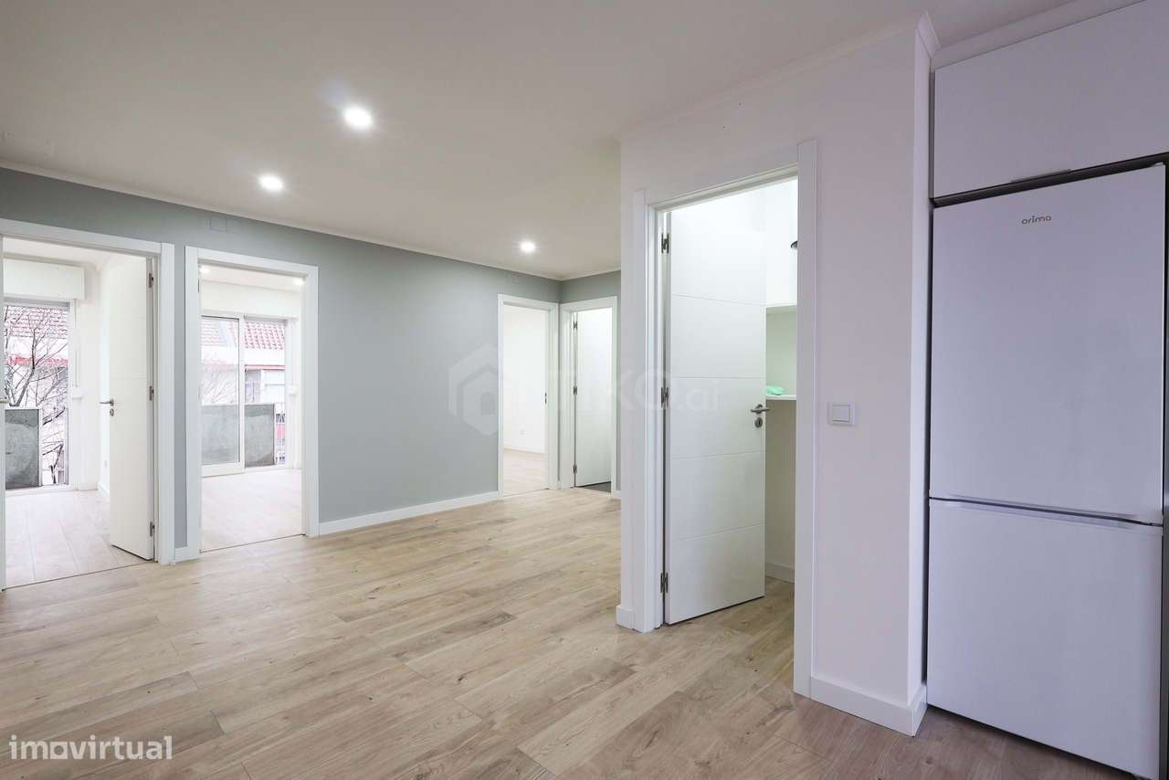 T4 TOTALMENTE REMODELADO NA DAMAIA – PRONTO A HABITAR | LOCALIZAÇÃO E - Grande imagem: 5/33