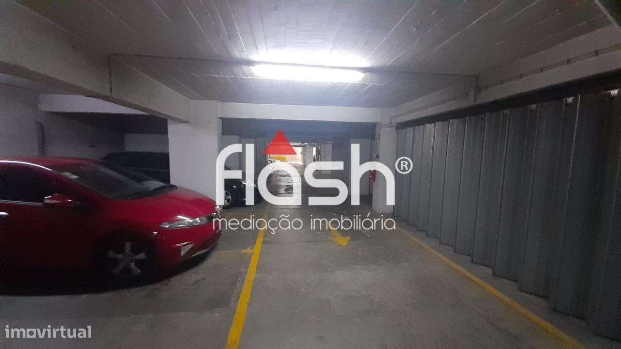 Venda de Espaço de loja/escritórios no Restelo-20