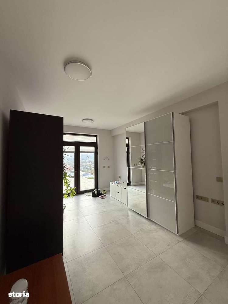 Casă modernă cu priveliște superbă, în mijlocul naturii , teren 21arii-2