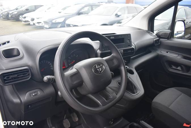 Toyota Proace City - 10