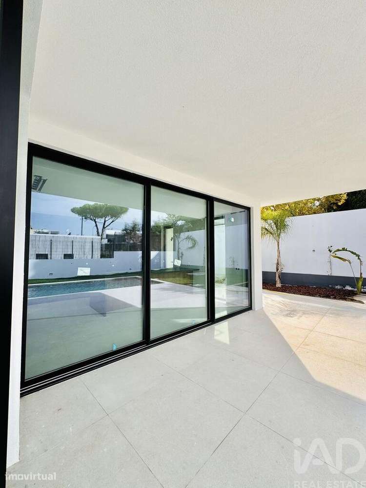 Casa / Villa T4 em Sesimbra (Castelo) de 336,00 m2 - Grande imagem: 4/20