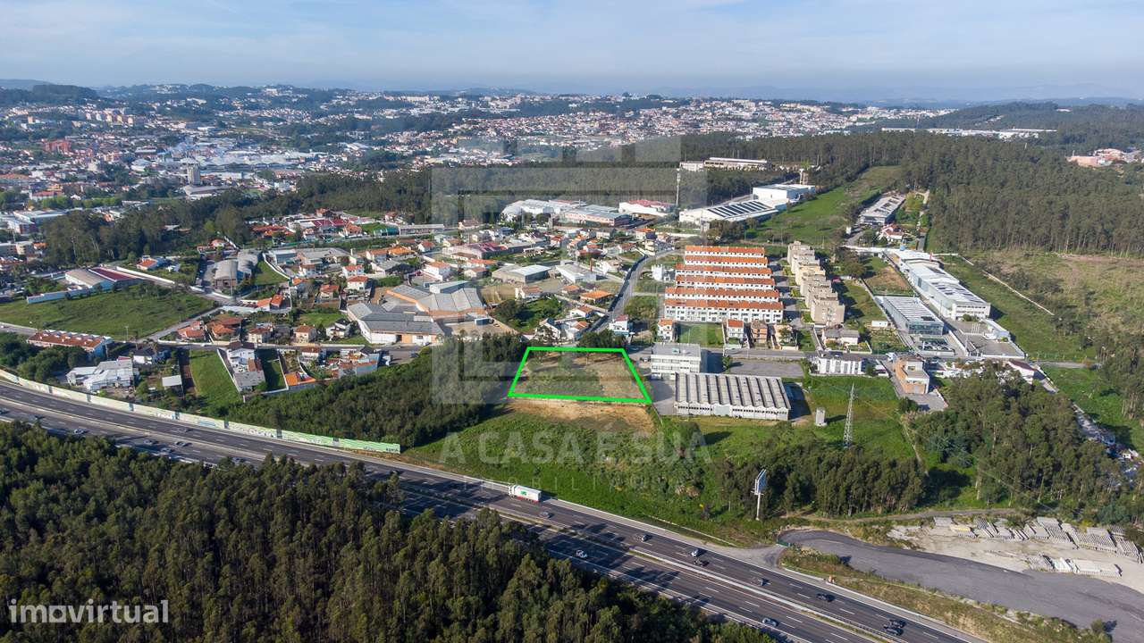 Venda conjunta de 2 terrenos urbanos em Rio Meão, S.M. Feira-17