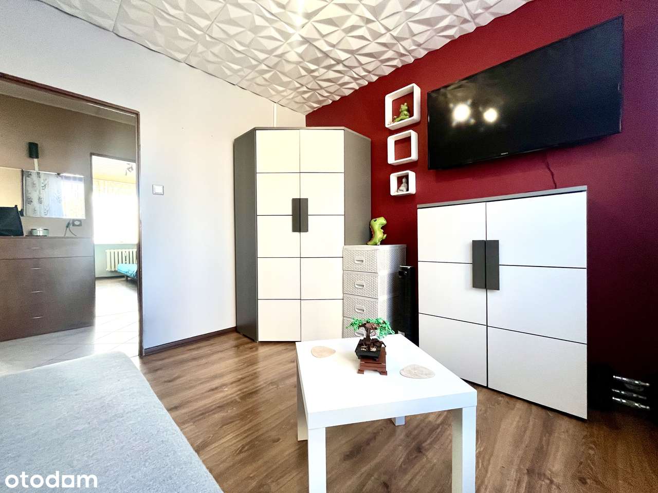 Trzypokojowe mieszkanie z balkonem i ogrzewaniem miejskim!-5