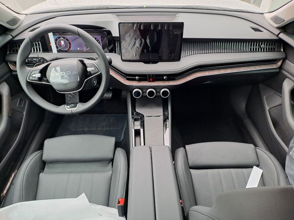 SKODA SUPERB 2.0 TSI 265KM DSG 4x4 LAURIN & KLEMENT, dostępny od ręki