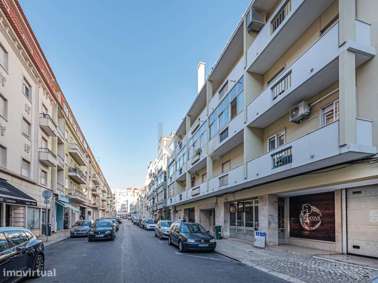 Excelente T3 com estacionamento no coração de Arroios! - Grande imagem: 1/25