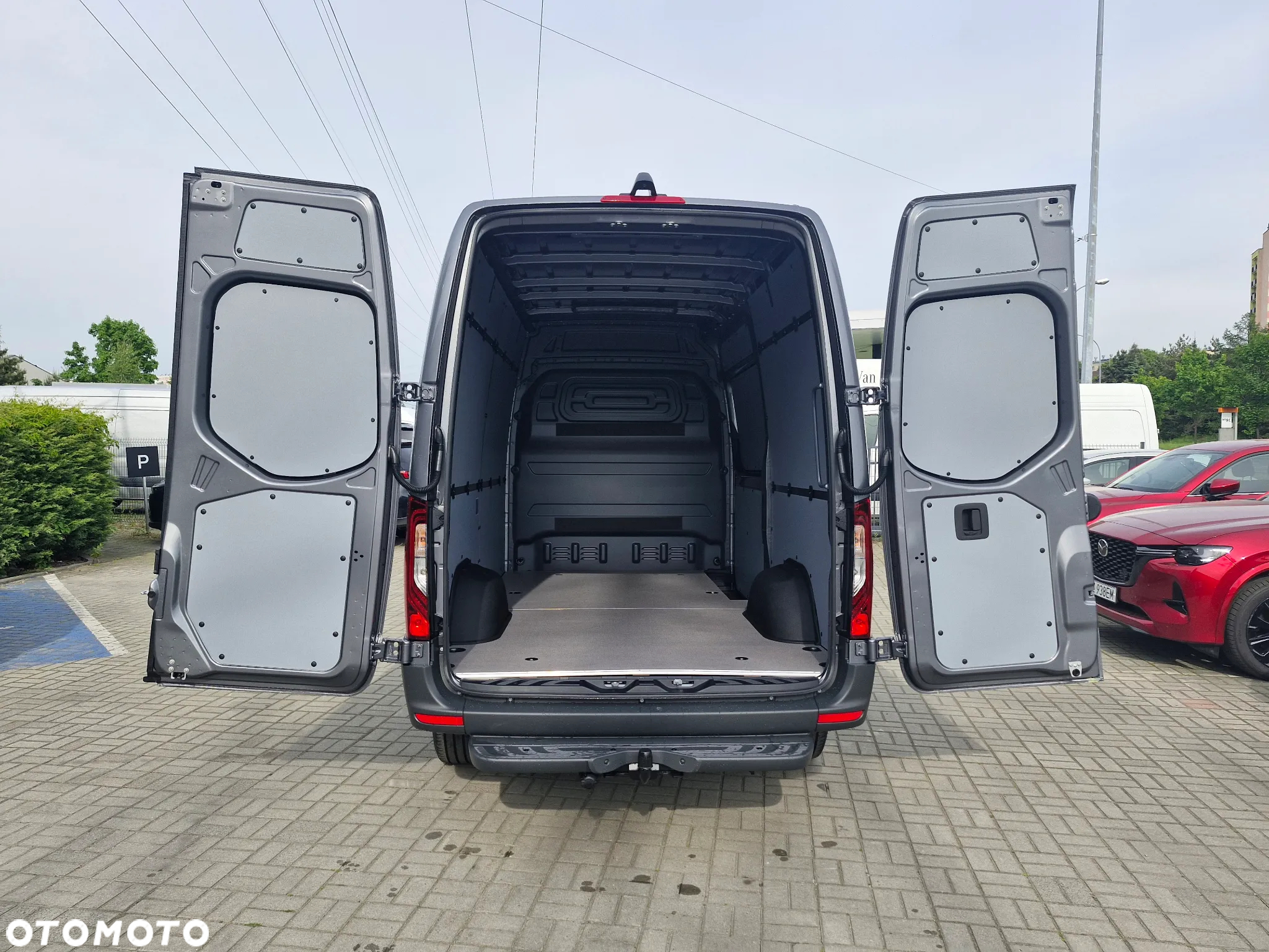 Mercedes-Benz Sprinter - 10