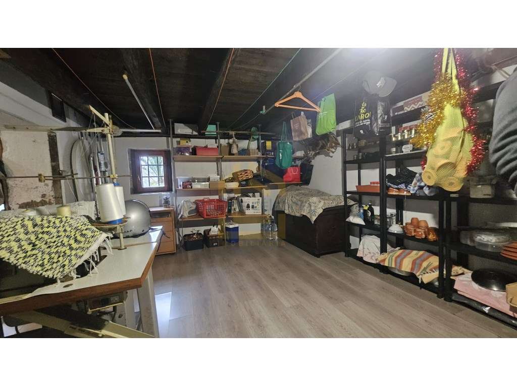 Moradia Rústica em Pedra T4 com Terreno - Póvoa de Varzim-35