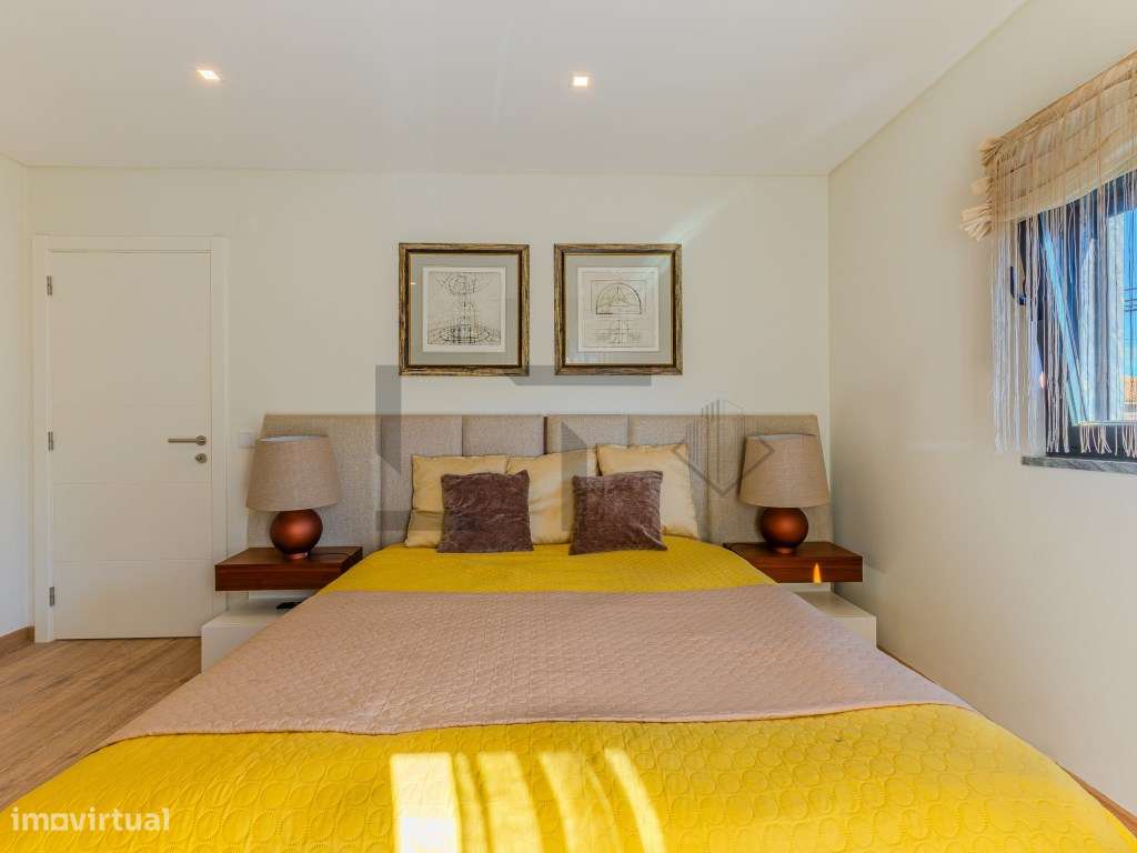 Fantástica Moradia T4 Moderna com Vista Mar, Jardim e Estacionament...-25