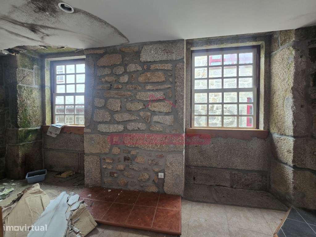 Prédio com varias frações Autónomas - Venda Judicial - Guarda-17