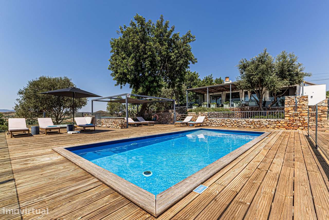 Villa T4 contemporânea à beira do rio no coração do Algarve-8