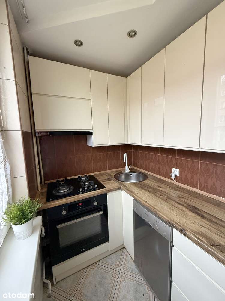 Przestronne 3-pokojowe mieszkanie z BALKONEM i ŁAZIENKĄ PO REMONCIE - Pełny obrazek: 3/11