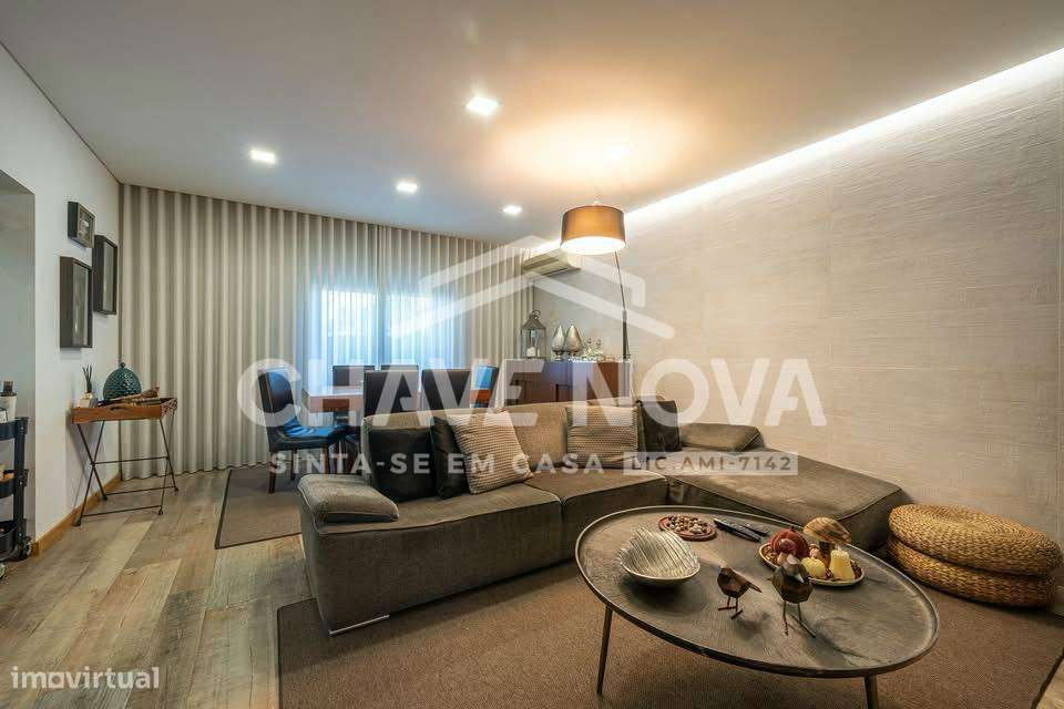 Moradia Isolada V4 com Jardim e Piscina em Oliveira de Azeméis - Grande imagem: 3/34