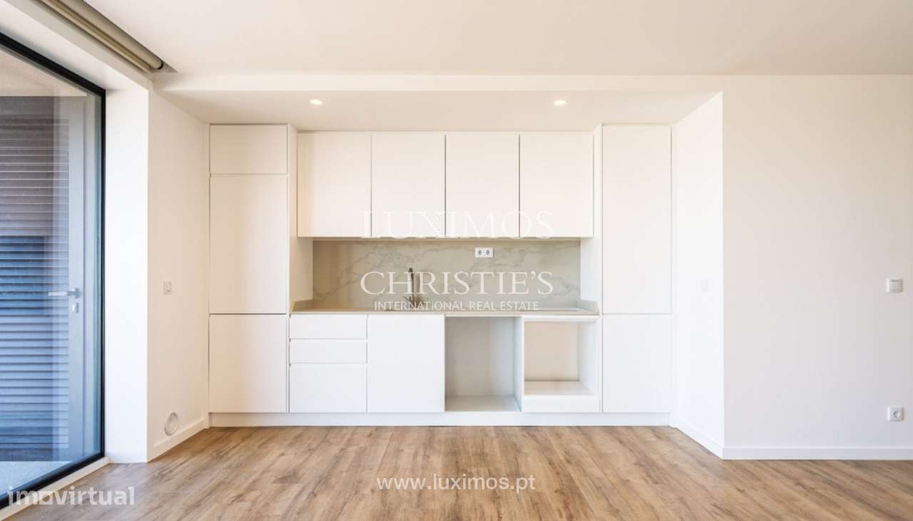 Apartamento T2 novo com varanda, para venda, no centro do Porto - Grande imagem: 5/19