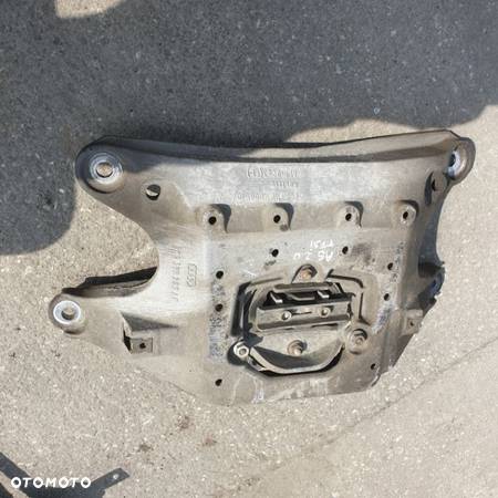 AUDI A5 I 8T 2.0 TFSI LAPA PODPORA SKRZYNI BIEGOW 8K0399263AF 08R - 1