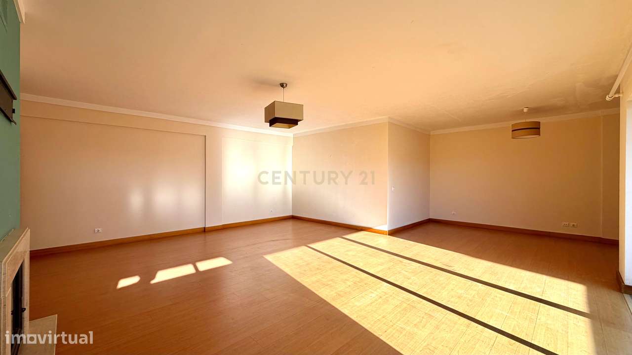 Magnífico Apartamento T3, com Varanda, Parqueamento e Arrecadação, nos - Grande imagem: 2/42