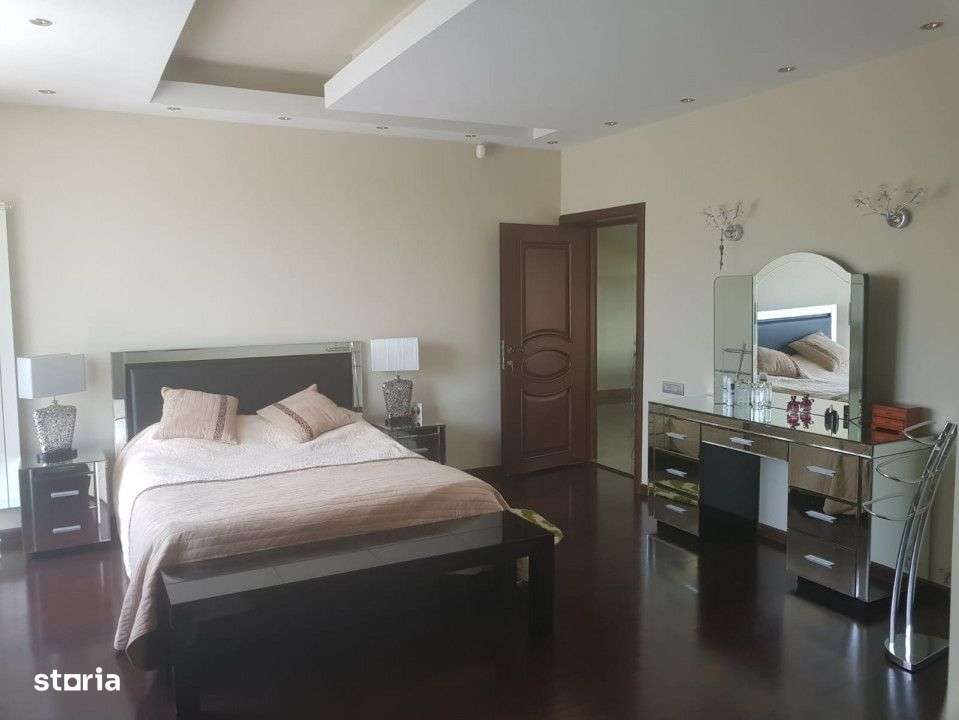 OCAZIE, VAND VILA  DE LUX 860 MP UTILI SI 1230 MP TEREN LANGA LACUL C - Imagine principală: 3/19