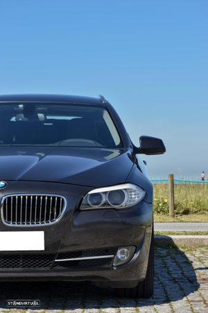 BMW 520 dA Touring Executive - 12