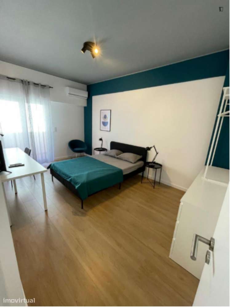 Quarto - localizado em Setubal - Grande imagem: 2/10