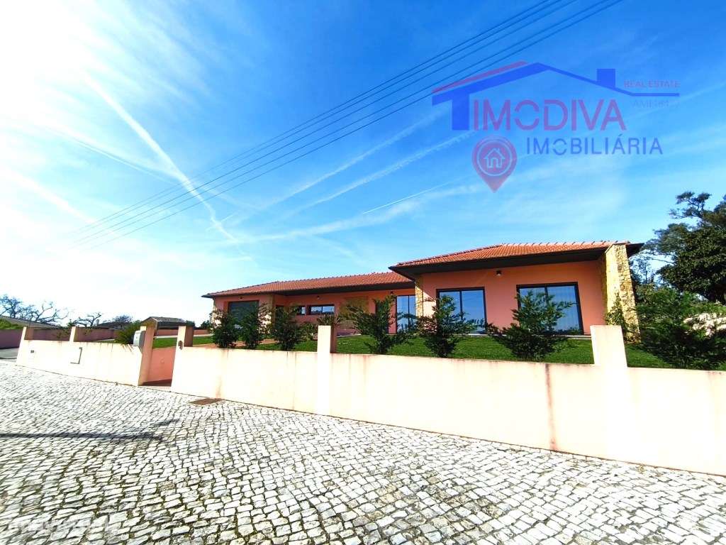 Moradia térrea T3 com garagem em Figueiró dos Vinhos - Grande imagem: 2/57