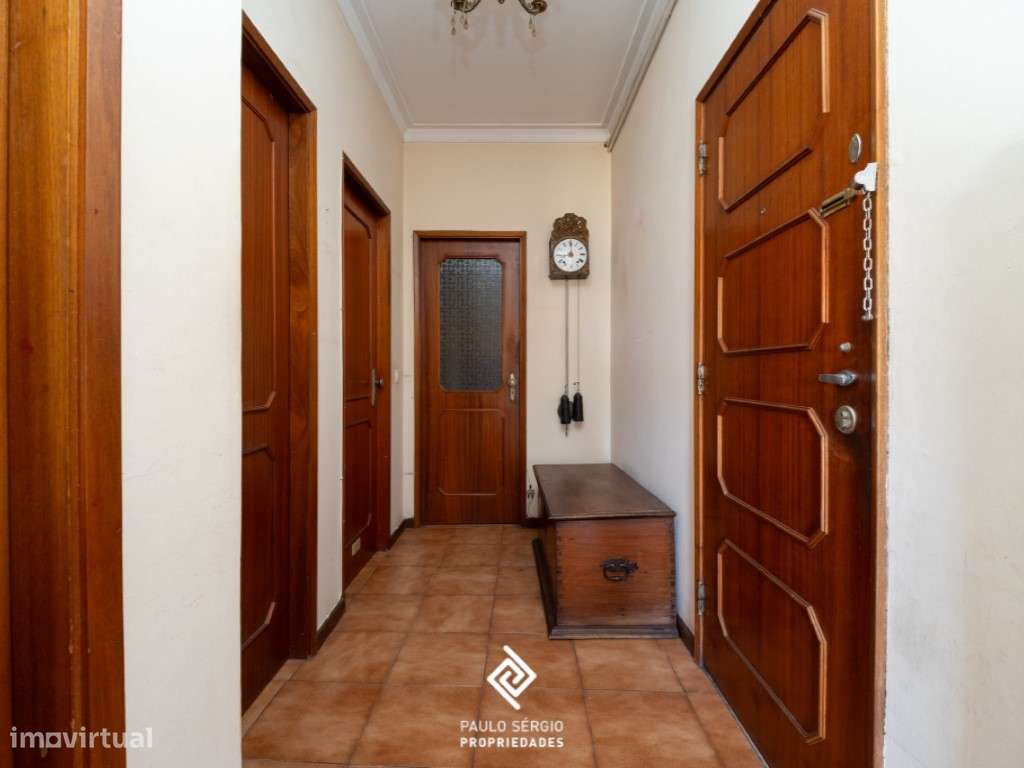 Apartamento T2+1 no Porto-17