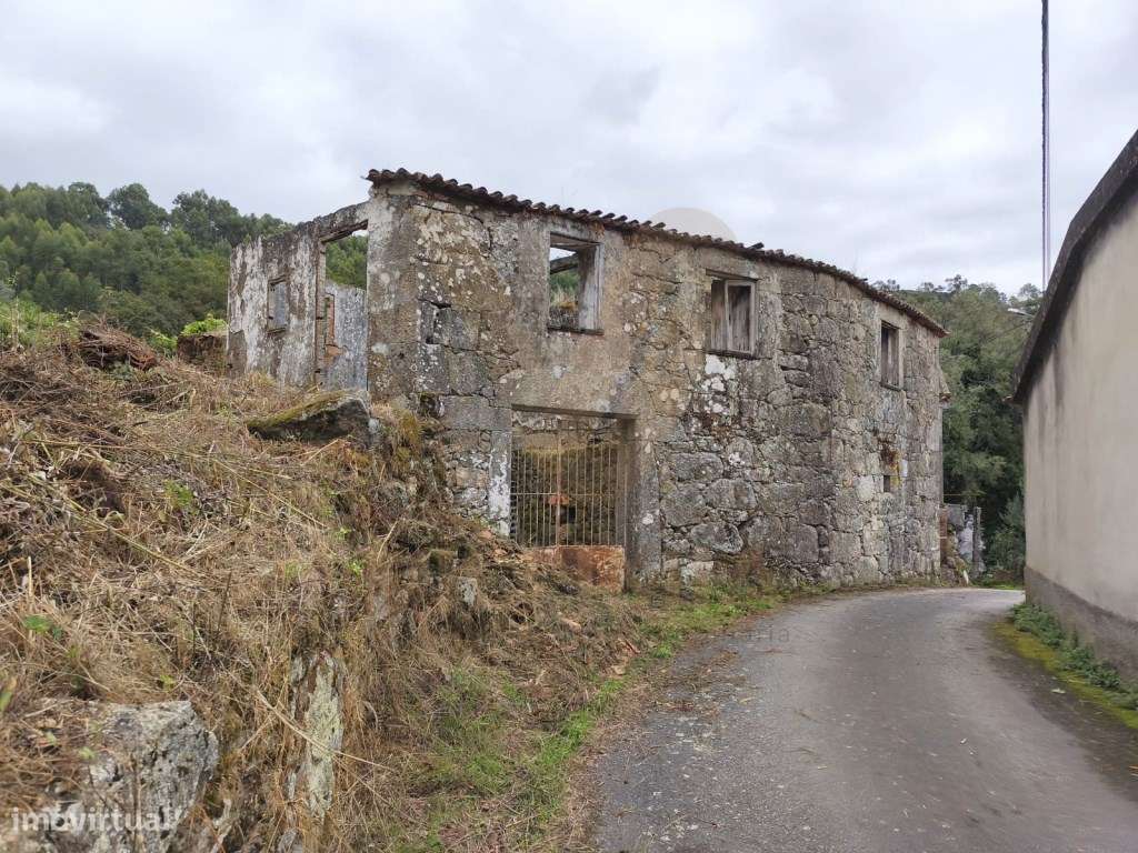 Casa Antiga para Restauro - Ribeira, Ponte de Lima - Grande imagem: 5/26