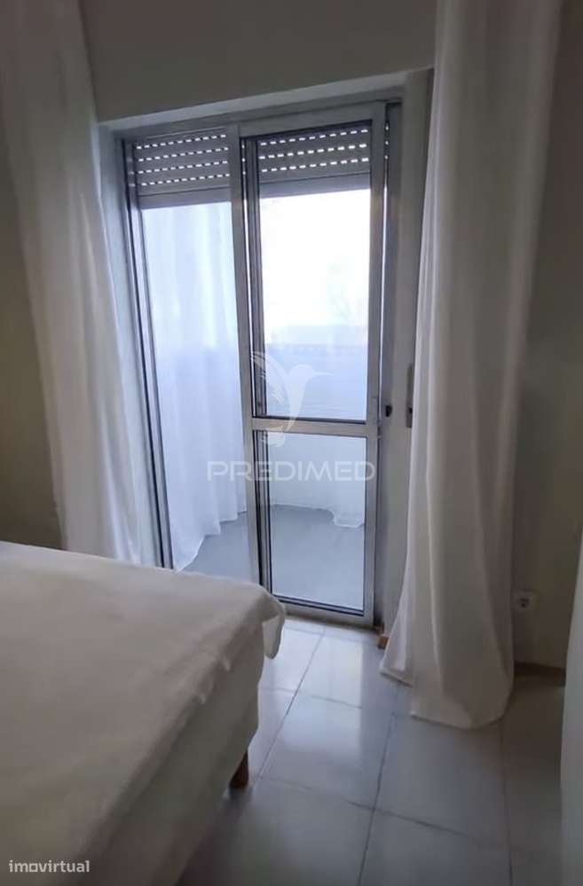 Apartamento T1 com Varanda Fechada junto ao Bonfim – Setúbal-21