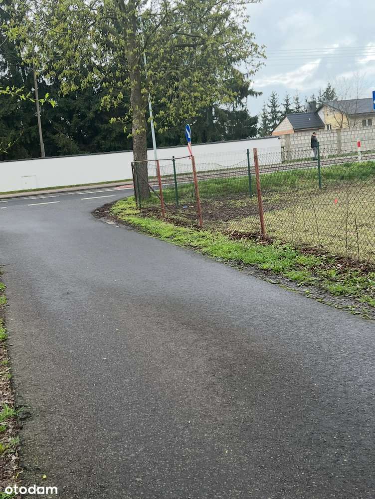 Chyby,  działka mieszkaniowo-usługowa-9