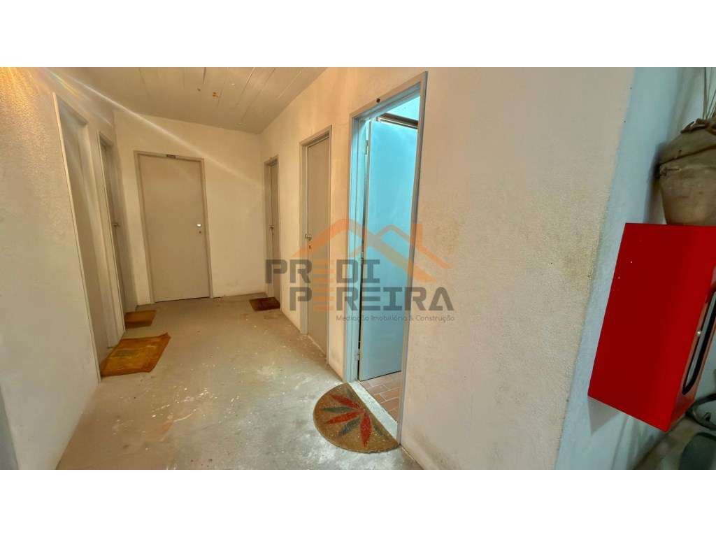 Situado na Arroja, Odivelas, T3 + arrecadação. Exclusivo PREDIPEREIRA-21