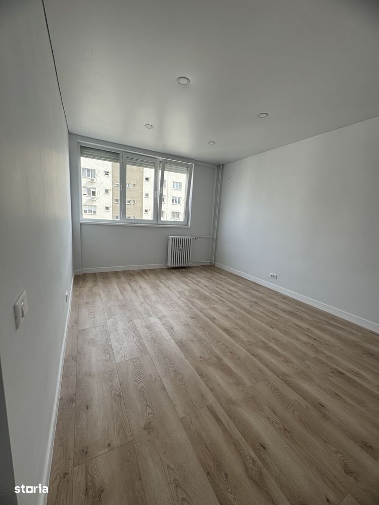 Romancierilor Apartament 4 camere Metrou 1 Minut Renovat