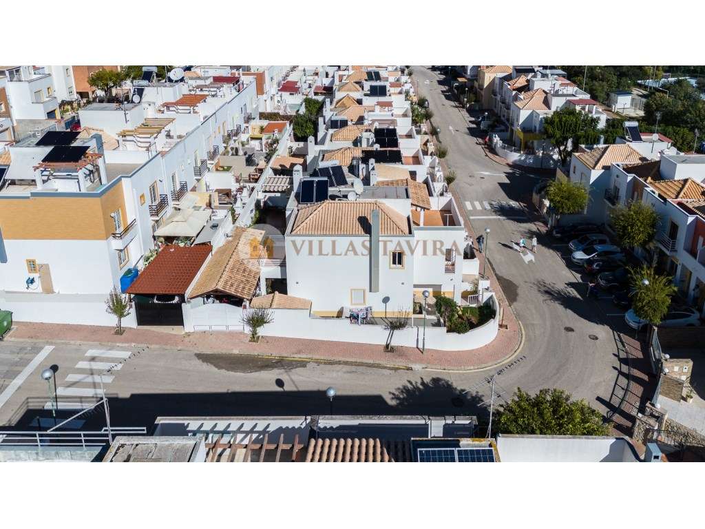 Moradia T4 - Com Vista Mar e Cidade - Topo- Urbanização Miramar - Grande imagem: 4/60