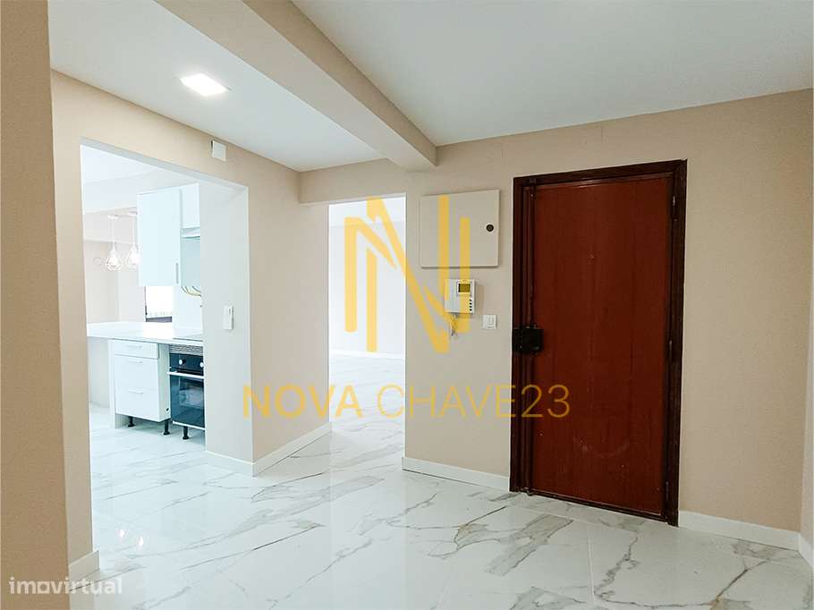 Apartamento T2 Totalmente Remodelado na Rinchoa – 91 m² | 6.º Andar-16