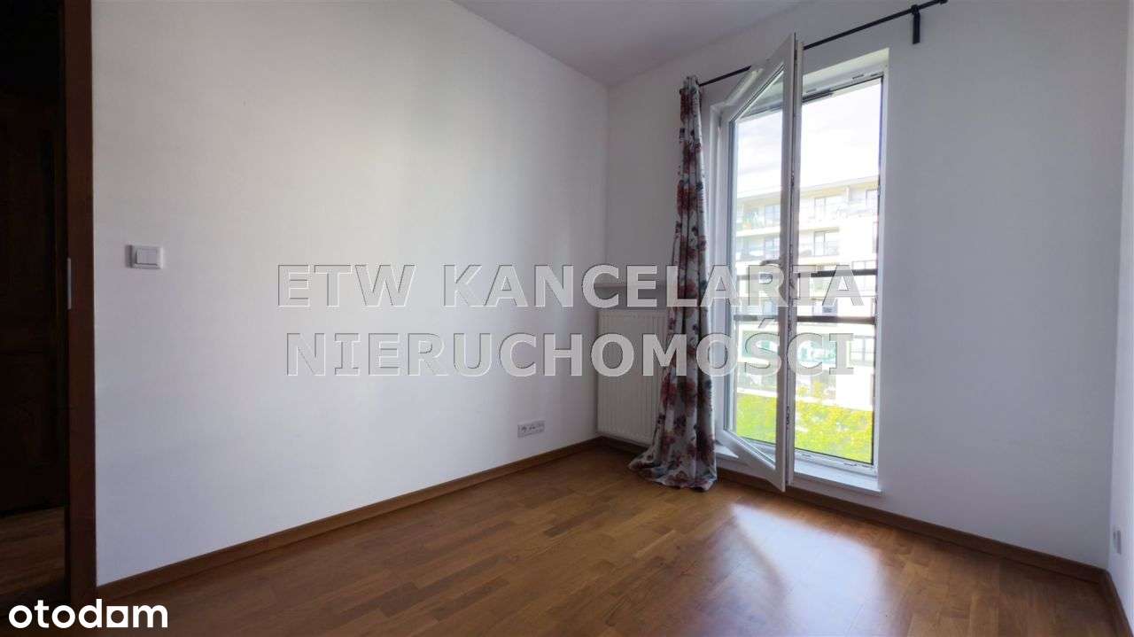 Apartament z dużym tarasem - Nowa niższa cena-9