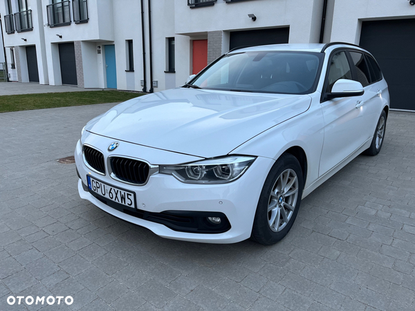 BMW Seria 3 320d Touring - 3