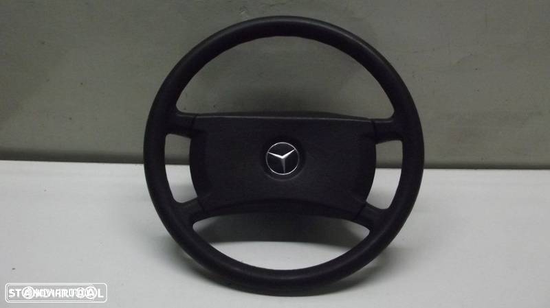 Mercedes 190/201 volante - 1