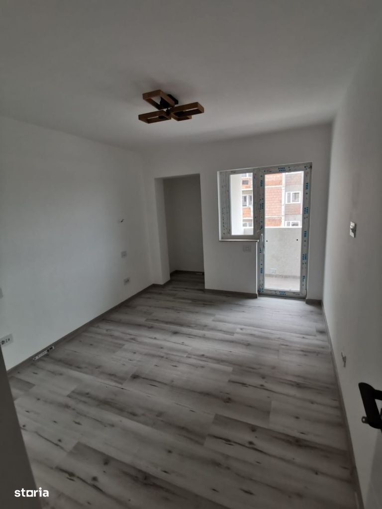 Ocazie! Apartament 2 camere langa metrou Aparatori pret promo!