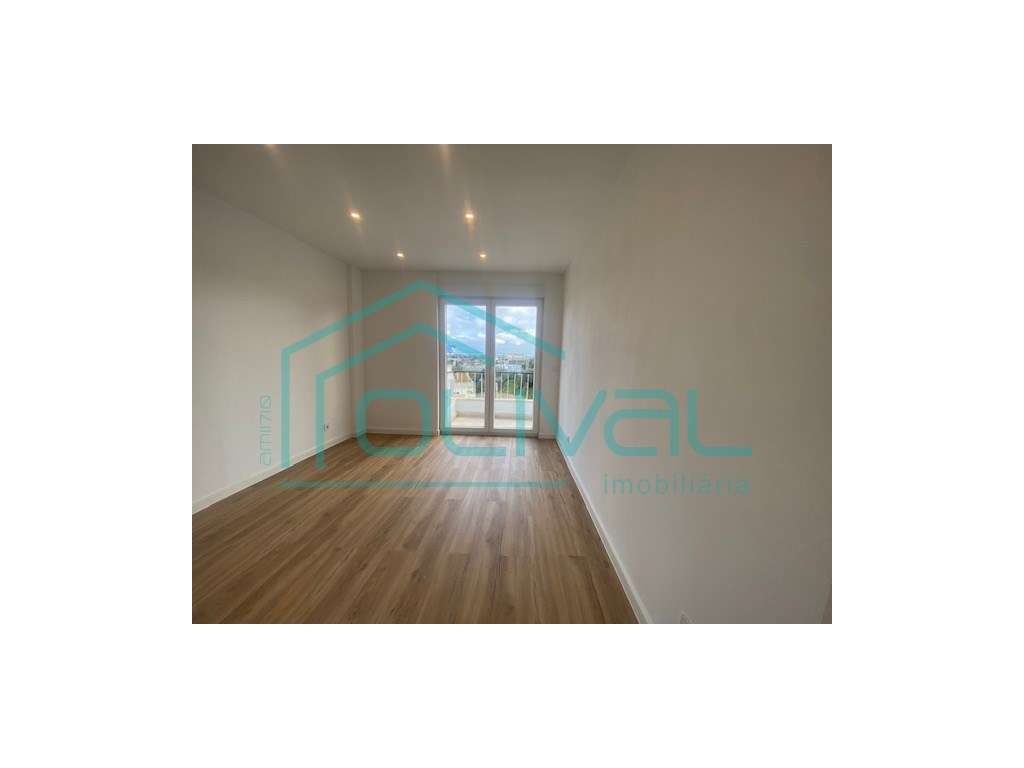 Apartamento T2 à venda na Rua Campos Monteiro-12