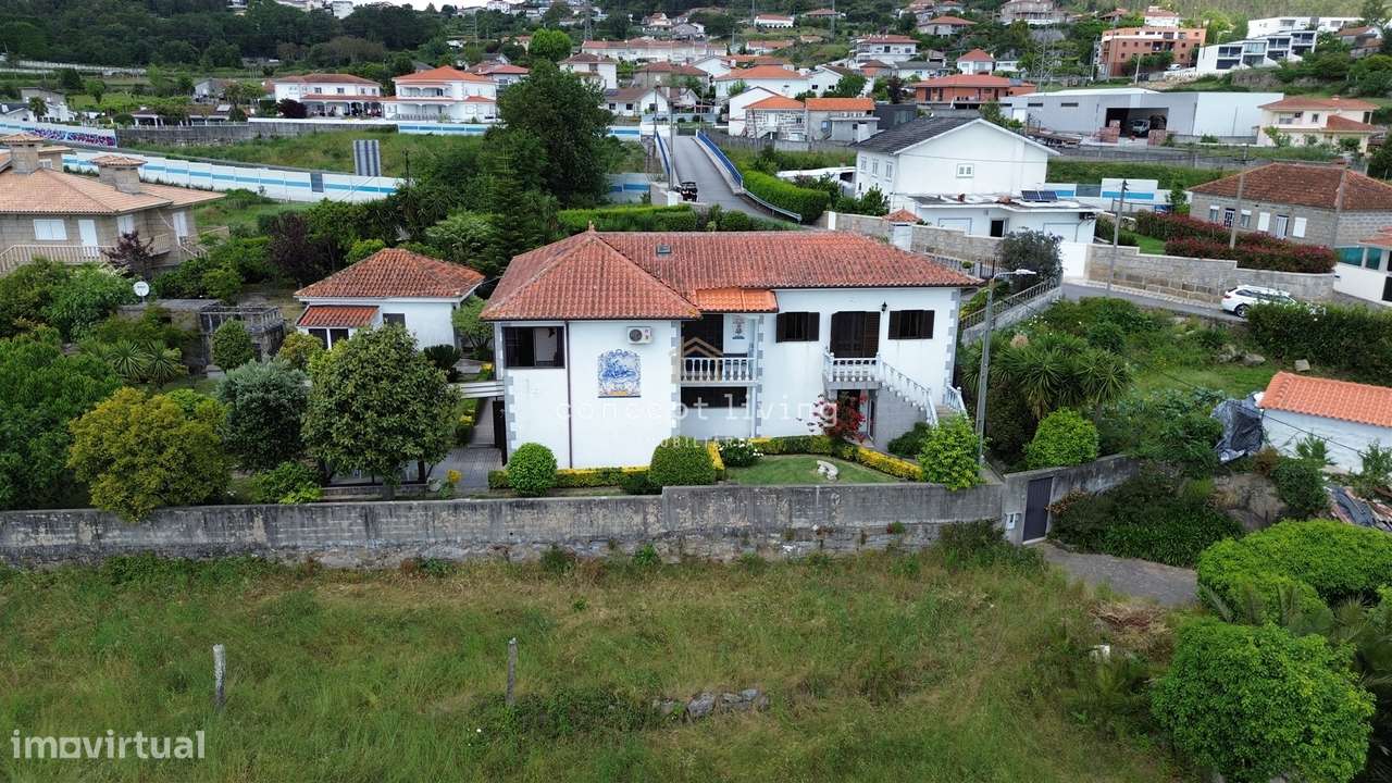 Moradia T3 Venda em Oliveira (Santa Maria),Vila Nova de Famalicão-0