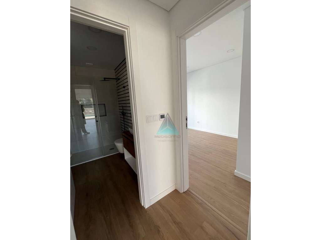 Moradia geminada T4 com excelentes acabamentos Quinta do Desembarga...-15