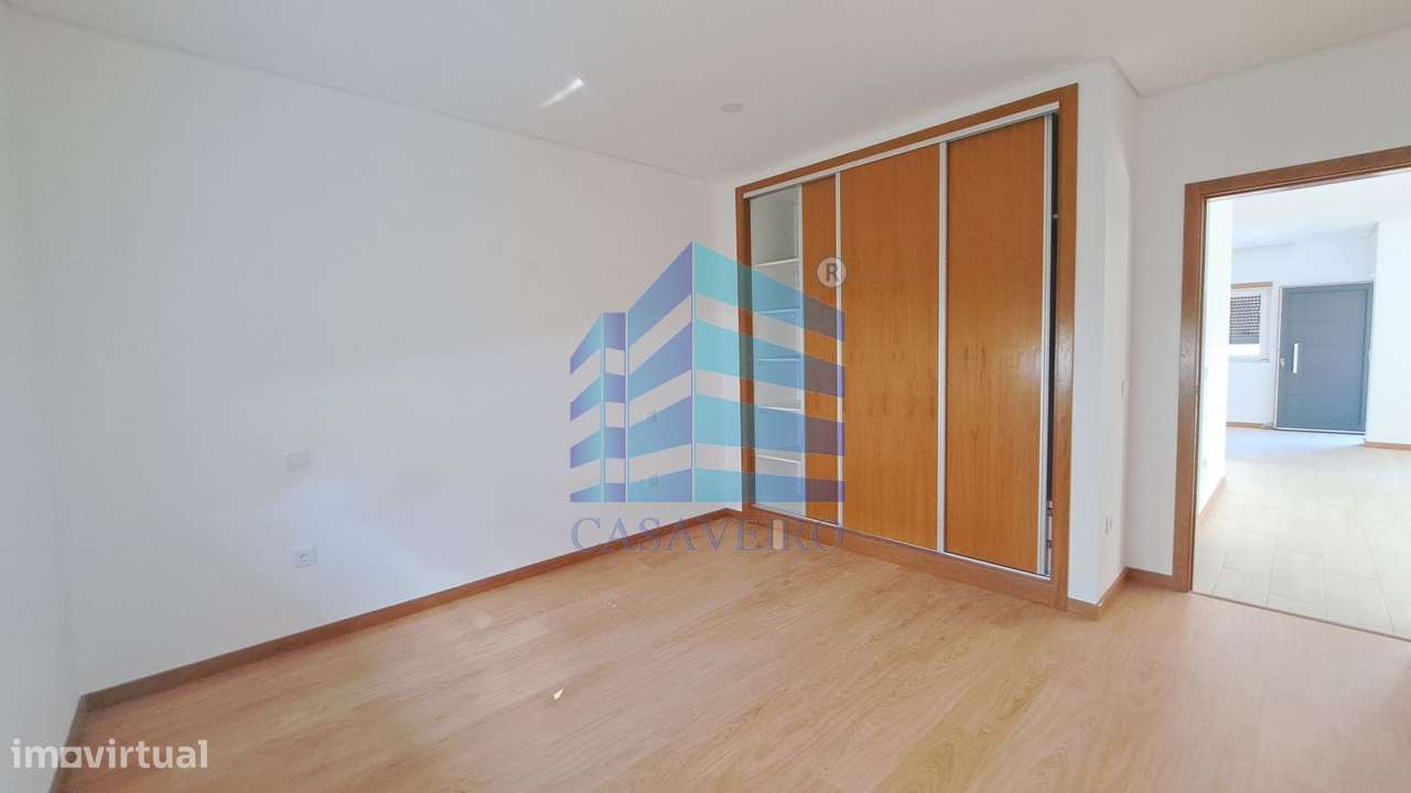 Moradia T3 Geminada  com garagem-13