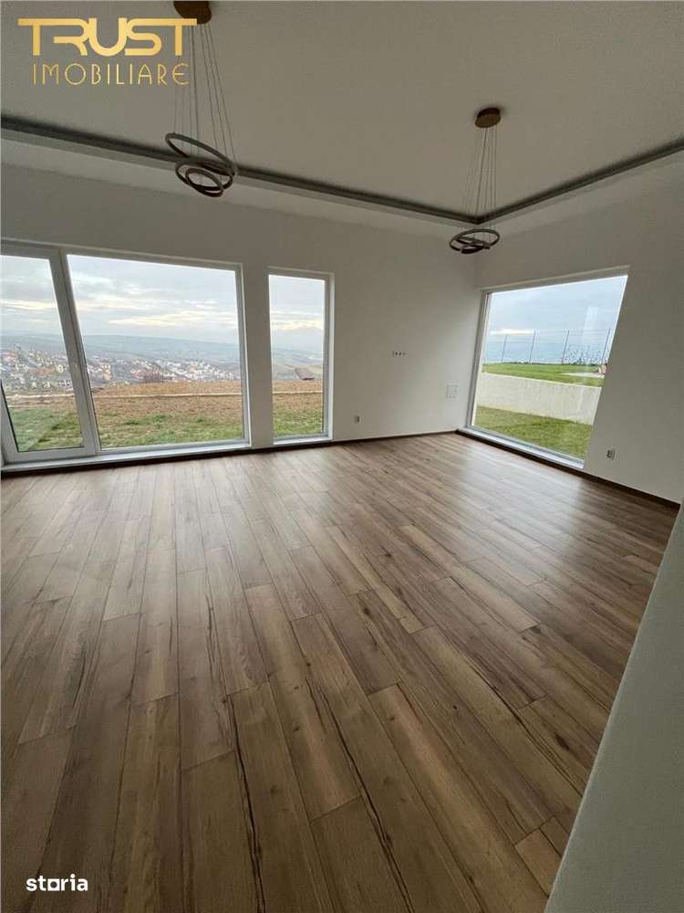 Duplex modern 3 dormitoare cu panorama superba– Dezmir l  Str. Toamnei - Imagine principală: 3/17