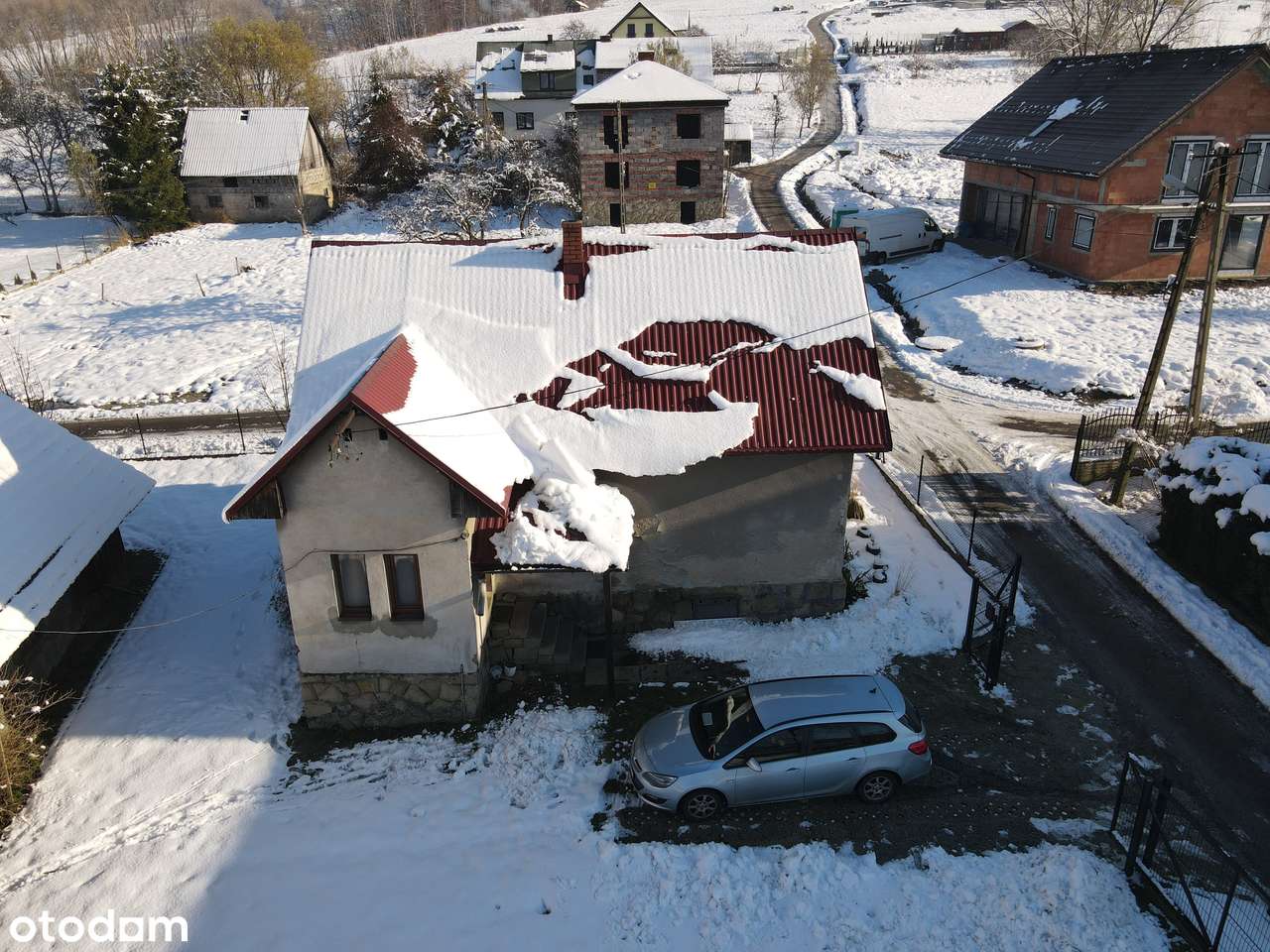 Dom do generalnego remontu o powierzchni 70 mkw Cięcina.-10