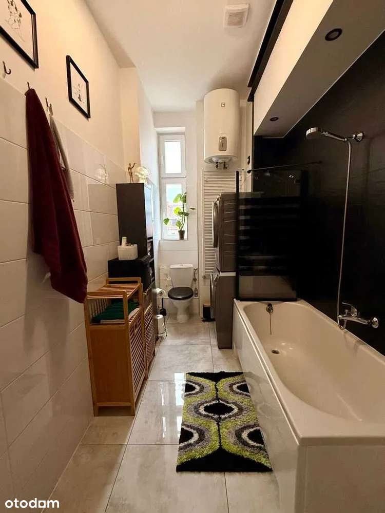 Mieszkanie na wynajem z widokiem na ratusz,dwoma balkonami w kamienicy - Pełny obrazek: 4/8