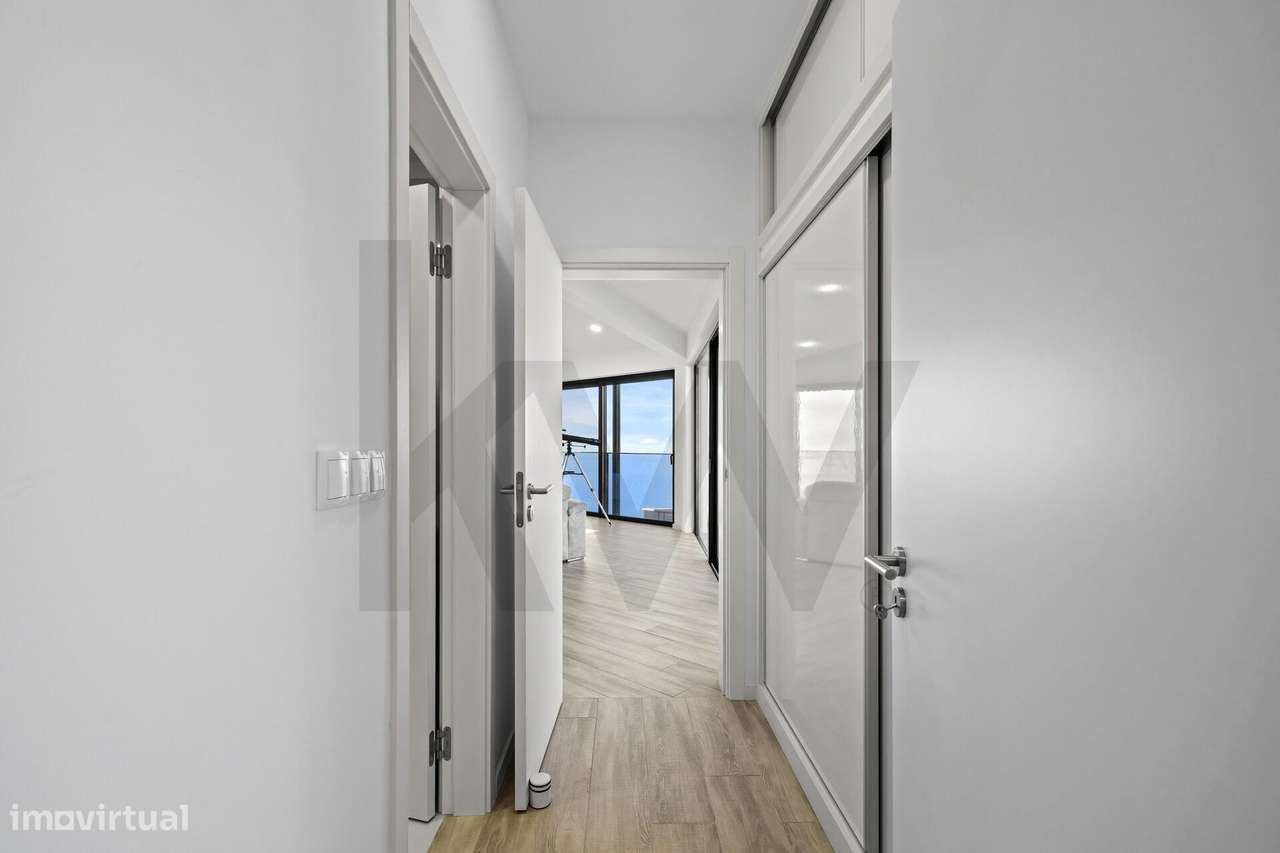 Moradia T4 com piscina e vista oceano, São Gonçalo, Funchal-29