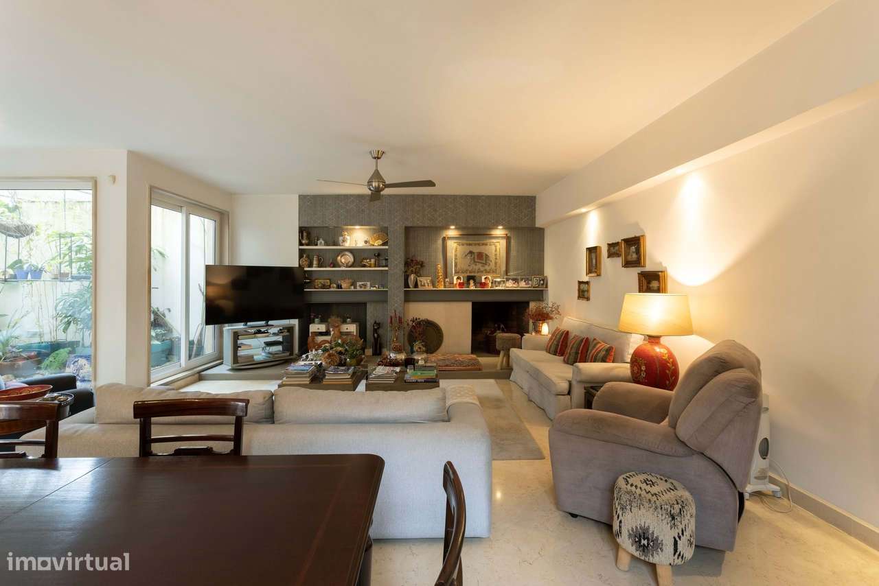 Moradia T6 com garagem, Madragoa, Estrela - Grande imagem: 4/38