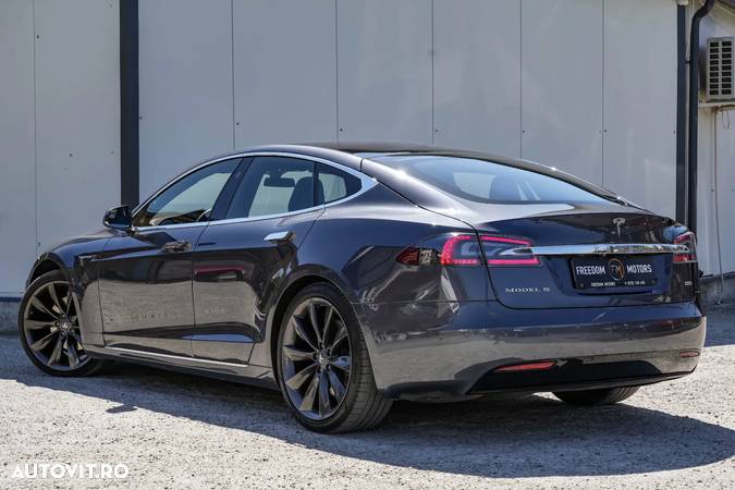 Tesla Model S 90D Allradantrieb Performance - 4