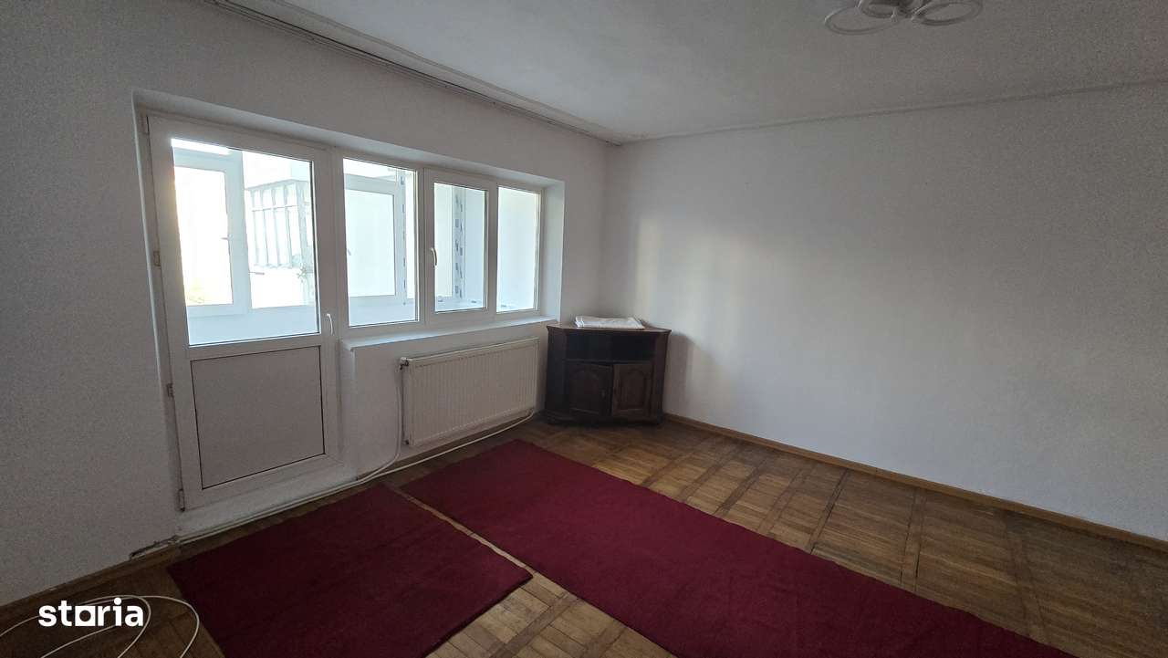 Ofer spre închiriere garsoniera et 1 - Imagine principală: 2/6