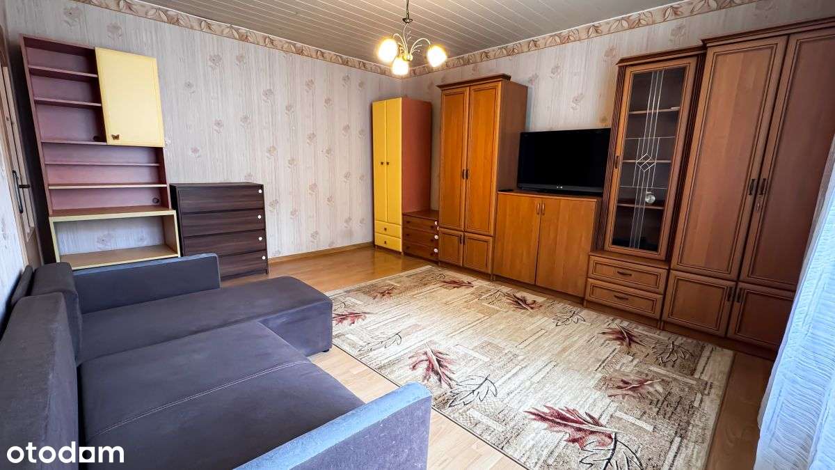 Tramwaj obok! Możliwość wydzielenia sypialni!-3