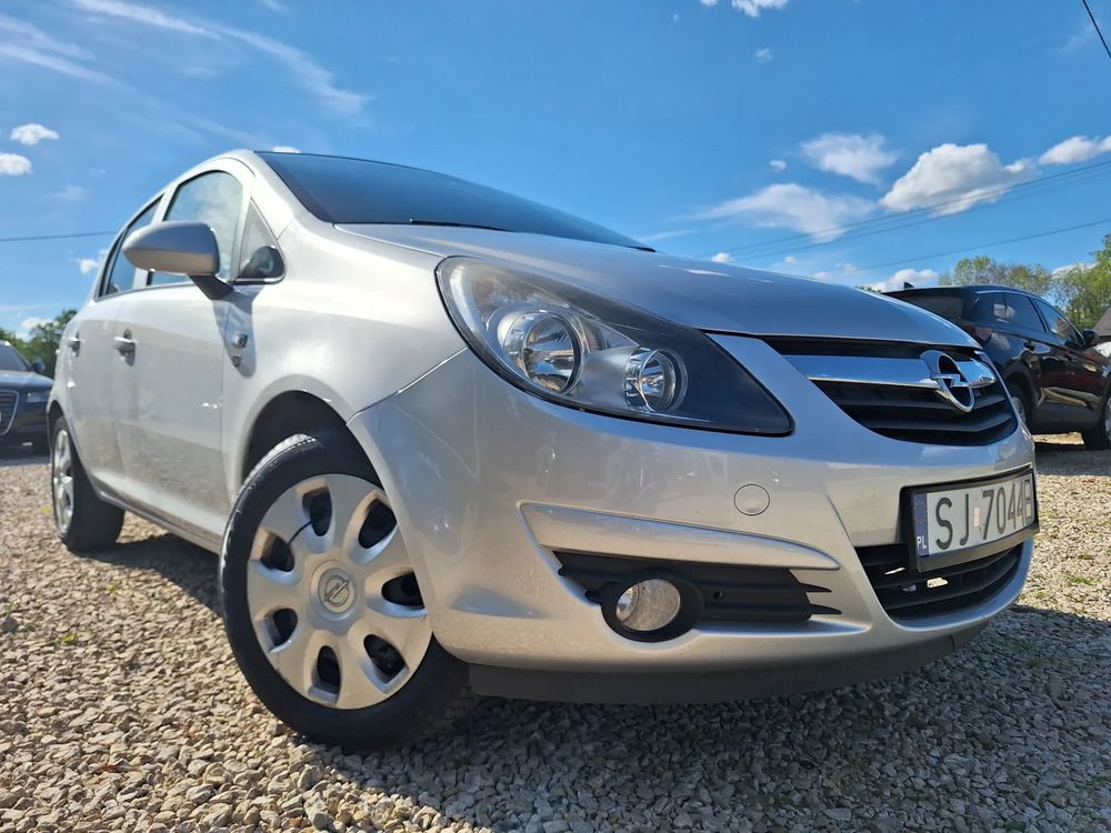 Opel Corsa D 1.4 16V Active 2010