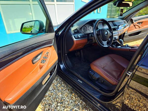 BMW Seria 5 525d xDrive Touring - 9